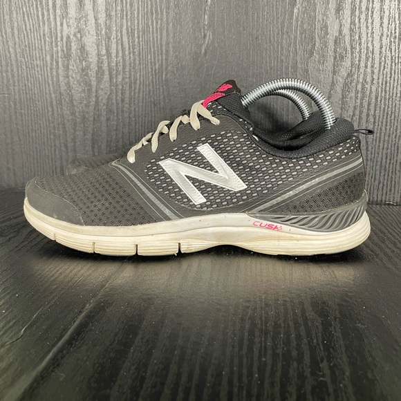 New Balance 711 Women’s size 10 - Picture 3 of 11